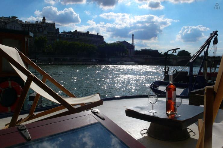 les 18 plus belles maisons airbnb- beateau sur la seine