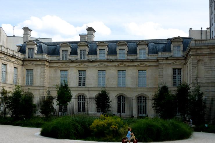 10 spots pour pique-niquer paisiblement à Paris : Le jardin d'Anne Frank