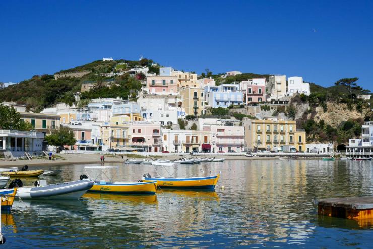 Ponza, l'un des plus beaux villages côtiers d'Italie