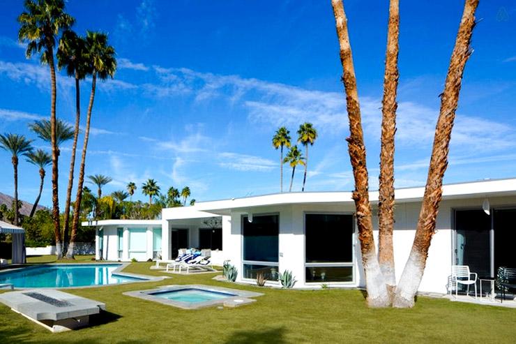 les 18 plus belles maisons airbnb- villa glamour Palm Springs
