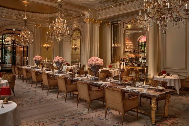 Le Plaza Athénée dévoile le nouveau nom de son restaurant