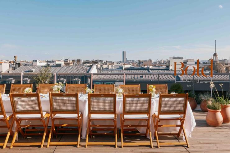 Bold Woman Dinner by Veuve Clicquot : trois dîners-conversations sur les toits de Paris en septembre