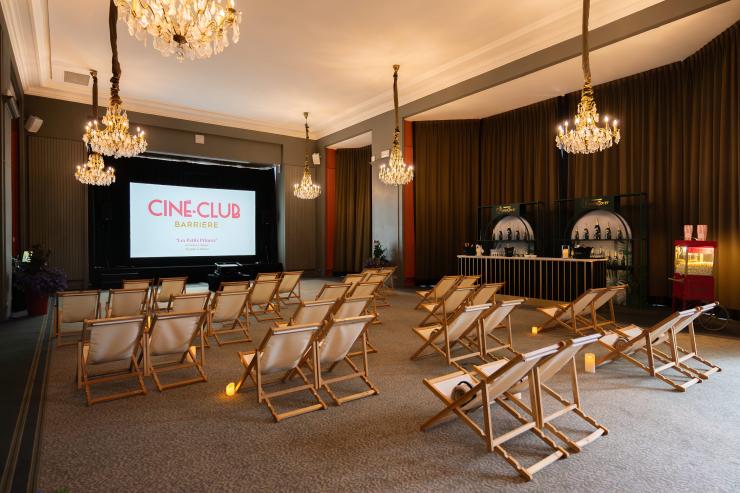 Voir un film dans un palace avec les acteurs ? C’est possible cet été au Fouquet's Paris