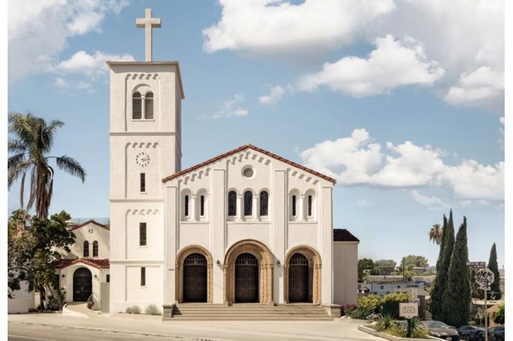 Insolite : à Los Angeles, un hôtel dans une église