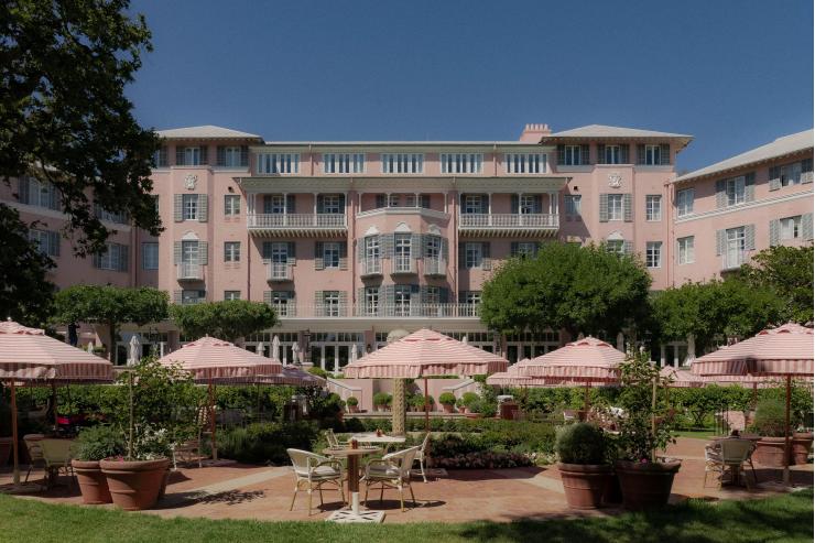 L'hôtel à Cape Town Belmond Mount Nelson innove entre mode, gastronomie et culture