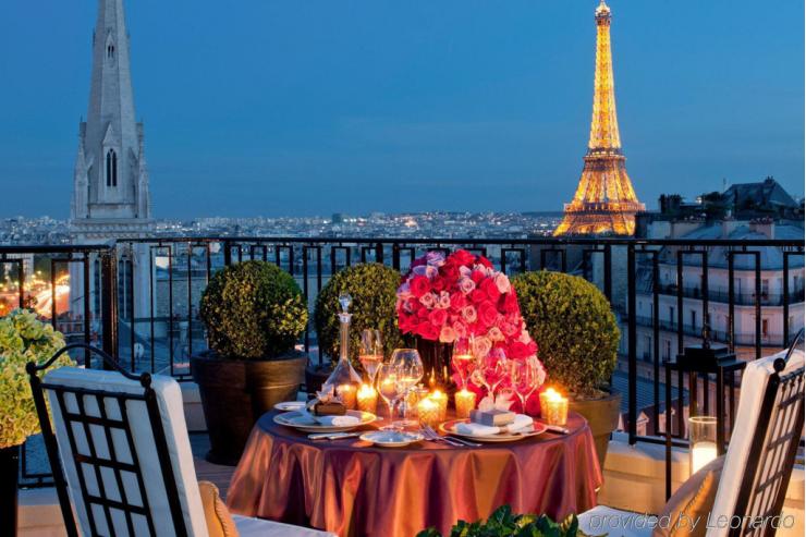 La terrasse du George V © Four Seasons Hotels 