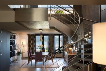 A l’intérieur de la vaste et luxueuse suite Dolce Vita | © Hôtel de Paris Saint-Tropez