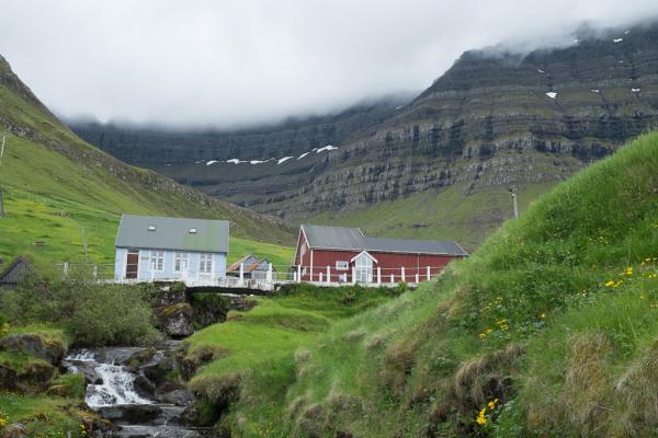 Le village de Kunoy situé sur l’île du même nom. 