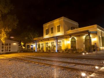 La Tahana by night - l’ancienne gare ferroviaire rénovée. © Flickr CC Israel Tourism