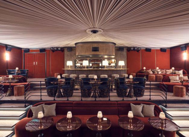 25 ans après sa création à Londres, Soho House a ouvert sa première « maison » — hôtel et club privé — à Paris en 2021. Nous l’avons visitée.