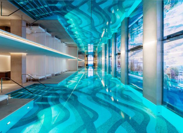 Où piquer une tête à Paris ? Retrouvez notre sélection des plus belles piscines d'hôtels de la capitale, des prestigieux palaces des beaux quartiers aux boutique-hôtels branchés de l'Est.