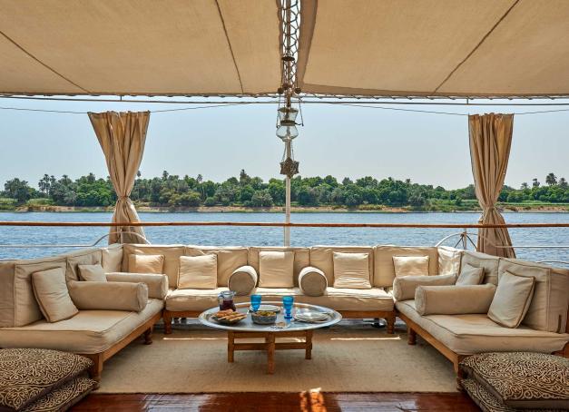 Glisser sur le Nil reste l’un des plus grands chocs esthétiques d’un voyage en Égypte. Cap sur les meilleures croisières en Égypte, qui redonnent à la traversée mythique du fleuve des pharaons toute sa magie.