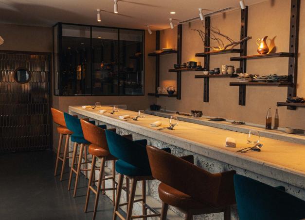Nouveau décor pour cette jolie table franco-japonaise étoilée : l'occasion de redécouvrir la délicatesse de la cuisine très personnelle de ce duo (trop) discret