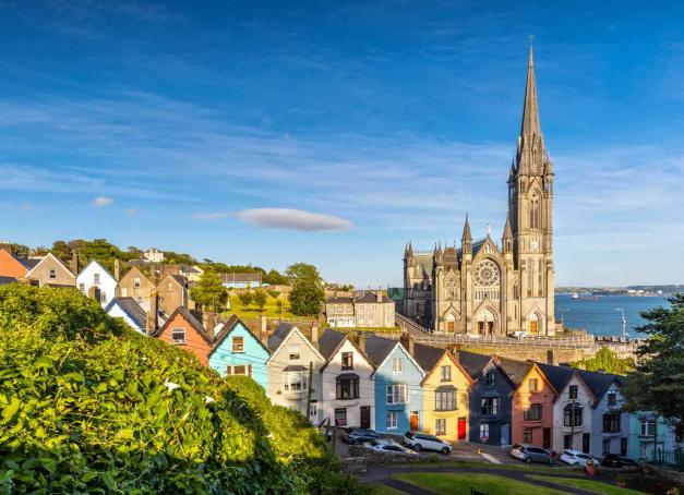 Deuxième ville de la République d’Irlande après Dublin, Cork est dynamique avec ses galeries d'art, ses pubs, ses hôtels de charme et sa campagne verdoyante à portée de main… Que faire à Cork et aux alentours ? Nos réponses. 