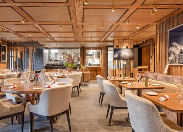 Quels sont les plus beaux hôtels de Haute Savoie ? Du Mont-Blanc au Lac Léman, d'Evian à Annecy, la sélection approuvée par Yonder.