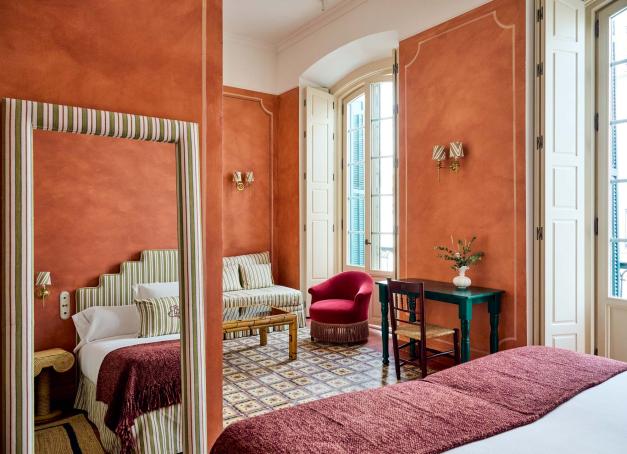 Déjà présente à Minorque et Séville, la marque espagnole d’hôtellerie intimiste et haut de gamme Cristine Bedfor débarque à Málaga, prenant place en plein cœur du centre historique. 
