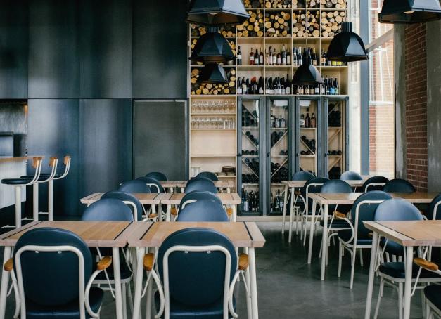 Très dynamique côté table, on ne saurait où donner de la fourchette dans la capitale francophone d'Amérique du Nord sans nos conseils avisés. Découverte des meilleurs restaurants de Montréal et de sa scène culinaire en 20 adresses.