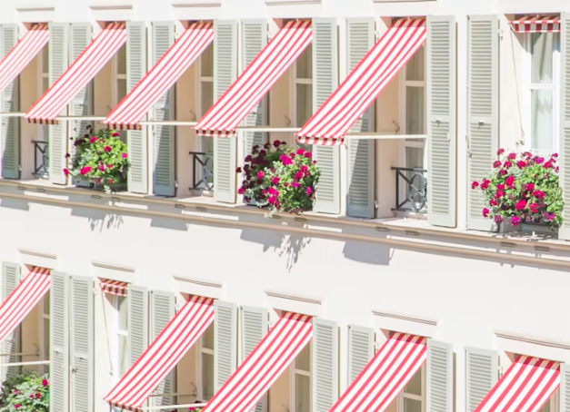 Le début du printemps est une une période stratégique pour booker, qu’il s’agisse d’une escapade prolongée en mai ou d’un séjour d’été... Les jours fériés jalonnent le calendrier, le temps se fait plus clément, et les hôteliers redoublent d’efforts pour remplir leurs chambres avant la haute saison.