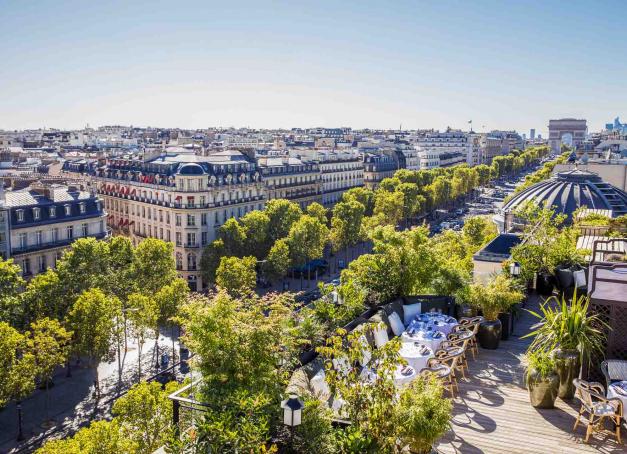 Où profiter de la réouverture des terrasses le 19 mai ? On fait le point sur les nouvelles adresses, terrasses et rooftops, qui ouvrent dans la capitale et vont faire l'événement cet été après une année en pointillés. 