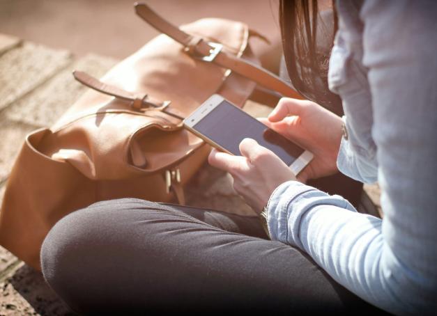 Voyager au Maroc sans réseau, très peu pour vous ? On a déniché pour vous la meilleure eSIM au meilleur prix pour rester connecté lors de votre prochaine échappée.  