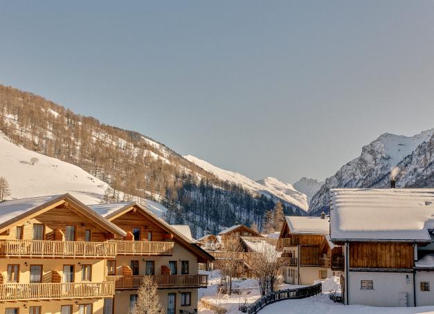 Inauguré en 2012 dans l'ancien village olympique de Via Lattea, le plus grand domaine skiable des Alpes italiennes, le Club Med Pragelato concentre tout ce qu’il faut pour un séjour à la montagne actif et épicurien. 