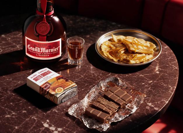 À Paris, octobre concentre une foule d’événement à ne pas manquer : foires, avant-premières et premières fêtes costumées de la saison. Voici cinq rendez-vous à noter, comme la sortie d’une nouvelle tablette de chocolat inspirée de la crêpe Suzette, pour une entrée dans la saison automnale des plus gourmandes.