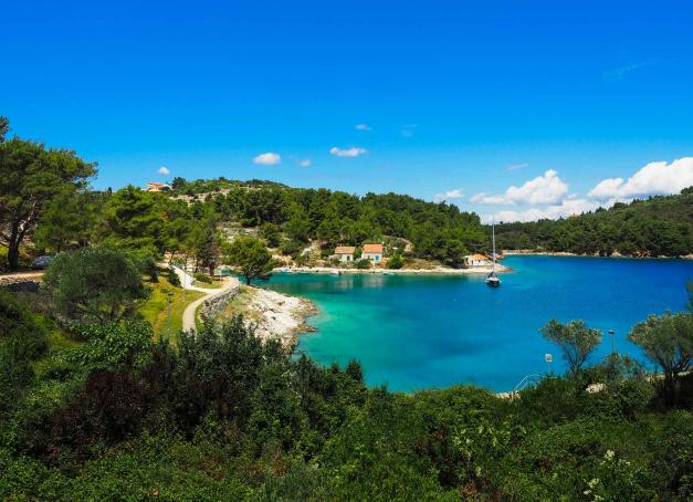 Itinéraires exquis, bateaux prestigieux à taille humaine et découvertes en cascade : partez à la découverte des plus belles croisières intimistes en Croatie, pour vivre l’Adriatique autrement !