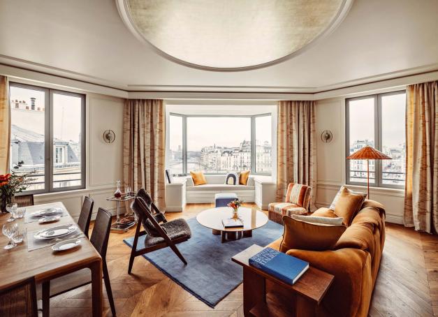 Face à l’Île Saint-Louis, dans le Marais ou proche de l’Opéra Garnier, découvrez une sélection d’appartements rares à louer à Paris pour un séjour dans la capitale.