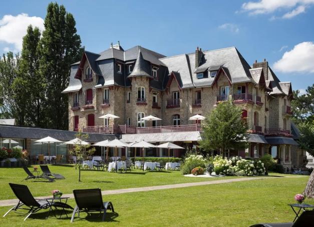 À la recherche d'un hôtel de charme en France pour une escapade inoubliable ? De la côte aux sommets, des villages de caractère aux grandes villes, Yonder a sélectionné les plus belles adresses où se conjuguent authenticité, raffinement et art de vivre, pour une parenthèse hors du temps.
