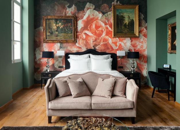 À 1h20 de Paris en train, la capitale belge déploie son sympathique art de vivre, égrène sa longue liste de musées, et se fait fort d’aiguiser vos papilles. Suffisamment de raisons pour que YONDER dégote parmi les meilleurs hôtels de Bruxelles.