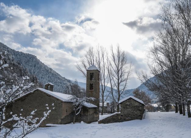 La Principauté perchée possède plusieurs villages pittoresques qui méritent d'être découverts lorsque l’on visite Andorre. L’État voisin de la France, du haut de ces 1000 mètres, bénéficie d’un patrimoine culturel et architectural remarquable. Zoom sur les plus beaux villages de la principauté des Pyrénées.