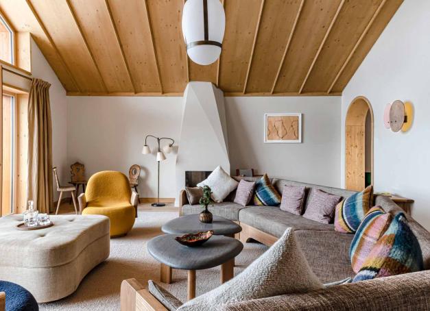 Envie de vacances à la neige ? Ca tombe bien car l’automne et l’hiver arriveront vite ! Découvrez notre sélection de beaux chalets à louer dans les Alpes.

