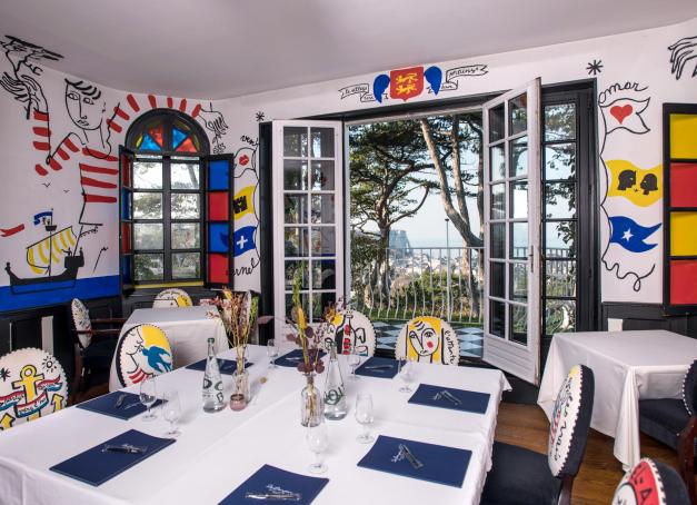 D’Etretat à Deauville en passant par Bayeux, cap sur ces hôtels pour organiser un séminaire en Normandie. Gastronomie d’excellence, activités de team-building plurielles… de quoi profiter de la quintessence hôtelière lors d’un voyage d'entreprise ensoleillé.  