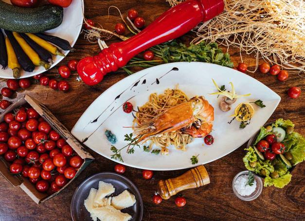 Des produits locaux, une pincée d’Inde, un soupçon d’Afrique, une dose de Chine et des éclats d’Europe : la gastronomie mauricienne jouit d’une multitude d’influences dont résultent des plats créoles savoureux et ultra-parfumés. Ces restaurants de l’île Maurice sont à retenir lors de votre prochaine escapade tropicale.