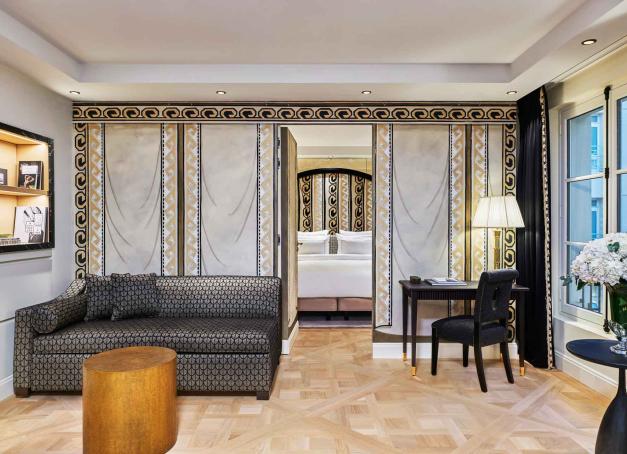 Paris : les 10 plus beaux hôtels du centre de Paris Quels sont les meilleurs hôtels du centre de Paris (1er au 6e arrondissement) ? Découvrez notre sélection d’adresses d’exception : palaces et hôtels 5 étoiles, boutique-hôtels, hôtels design ou refuges intimistes.