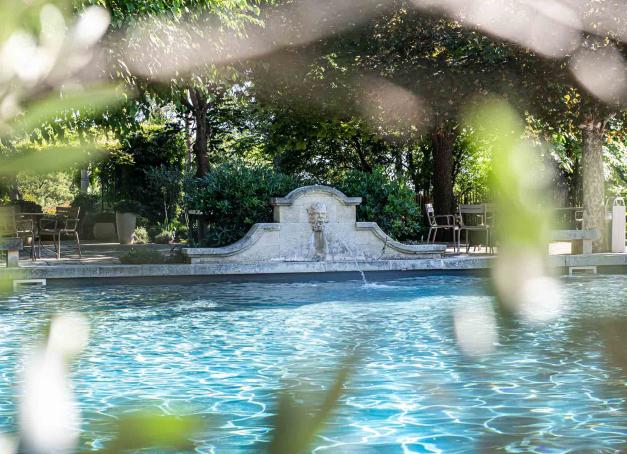 Découvrez notre sélection des plus beaux hôtels spa de Saint-Rémy-de-Provence, idéalement situés pour une escapade pittoresque dans les Alpilles sous le soleil de Provence. Florilège.