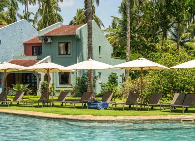 Amateurs de resorts où le personnel a le doigt sur la couture, où le service devance le moindre désir et où le faste s’affiche sans retenue, passez votre chemin. A São Tomé-et-Príncipe, le luxe se lit avant tout dans l’exclusivité des paysages et dans la gentillesse de ses habitants.