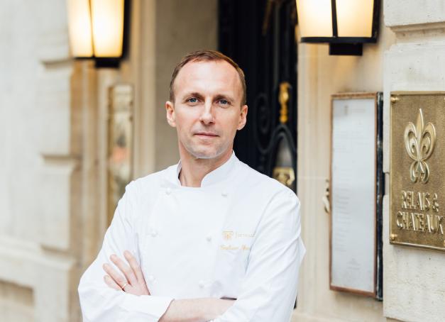Alors que le Taillevent revient sur toutes les lèvres comme étant la quintessence du restaurant français, classique et follement moderne à la fois, Yonder s'est entretenu avec son chef pour comprendre ce qui en faisait le succès. 