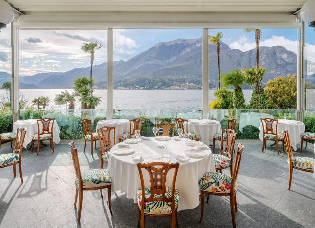Entre rives escarpées, villas néoclassiques et eaux profondes, le lac de Côme n'est plus simplement l'un des plus beaux décors d'Italie mais aussi une destination gastronomique de premier plan. Voyage gourmand au fil de l'eau à travers notre sélection des 5 meilleurs restaurants du lac de Côme.