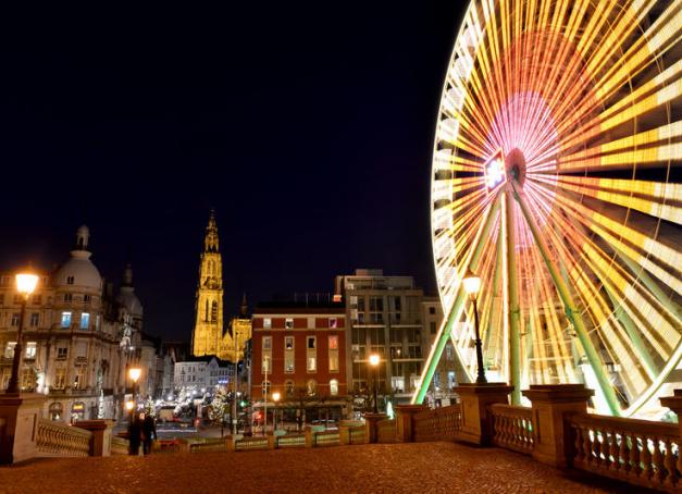 Alors que les vacances d’été sont déjà lointaines et que le froid s’installe en Europe, la question de savoir où s’échapper le temps d’un week-end est posée. Entre Bruxelles et Amsterdam, Anvers a de sérieux atouts  à faire valoir. On vous explique pourquoi filer à Anvers cet hiver !