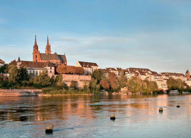 Avec des musées de renommée internationale, une vieille ville parmi les plus charmantes d'Europe et des adresses qui raviront les épicuriens, Bâle a de beaux atouts à faire valoir. Découvrez toutes les excellentes raisons d'y partir en weekend !