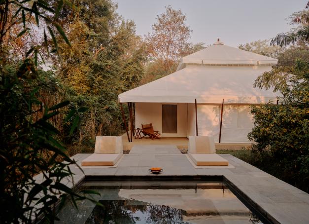 Au cœur du Parc national de Ranthambore, en Inde, le campement exclusif Aman-i-Khás ouvre l’année avec l’inauguration de deux somptueuses Grand Tented Pool Pavilions et d’une Tented Pool Pavilion, portant désormais à 13 le nombre total de tentes. 