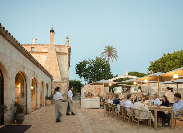 Le 31 octobre prochain, Vestige Collection invite ses hôtes à découvrir les saveurs et le terroir de l’île durant un dîner d’exception à Son Vell, à Minorque. 
