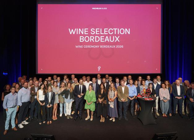 Après la Bourgogne en juillet, le Guide Michelin poursuit son enracinement dans le monde du vin avec sa première sélection bordelaise des Grappes, dévoilée le 7 septembre 2026, à la Cité du Vin de Bordeaux.