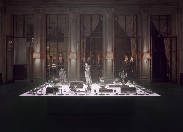 Le Dalí au Meurice accueille The Stage de Harry Nuriev : installation immersive et dîners en dix services du 20 au 25 octobre, menu à 190 € avec Dom Pérignon, places très limitées.