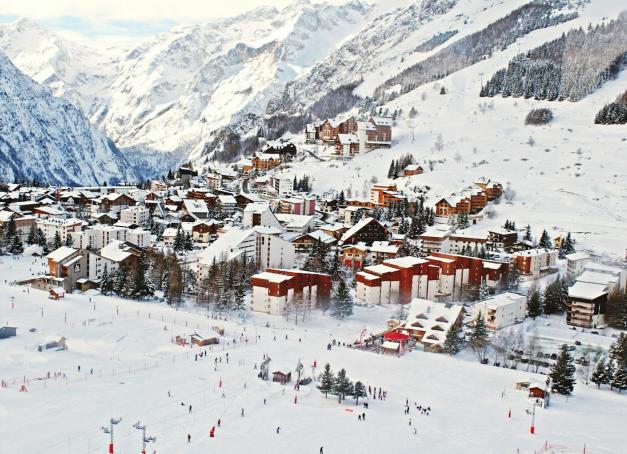 Avec 56,1 millions de journées-skieurs, l'hiver 2025-2026 replace la France en tête du classement mondial, devant l'Autriche et les États-Unis. Les stations françaises n'avaient plus occupé ce rang depuis la saison 2014-2015.